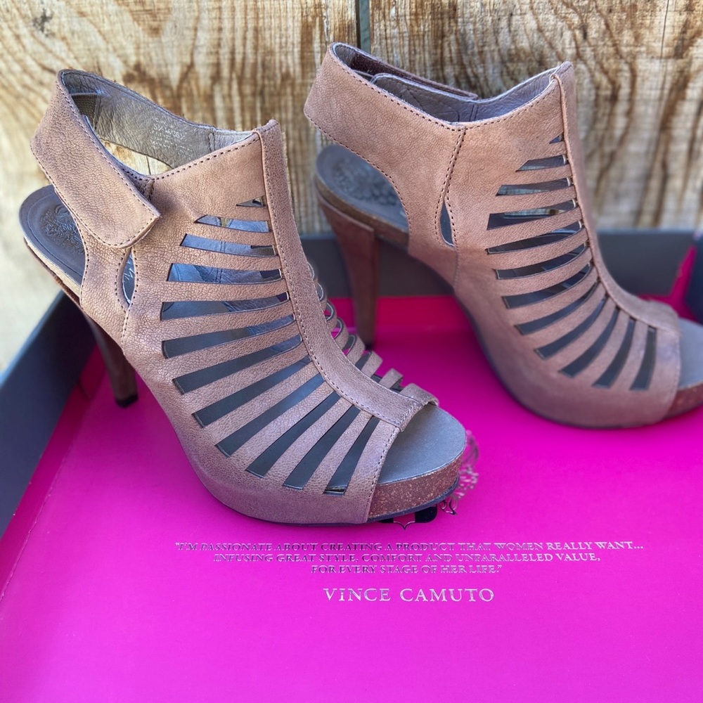 Vince Comuto heels